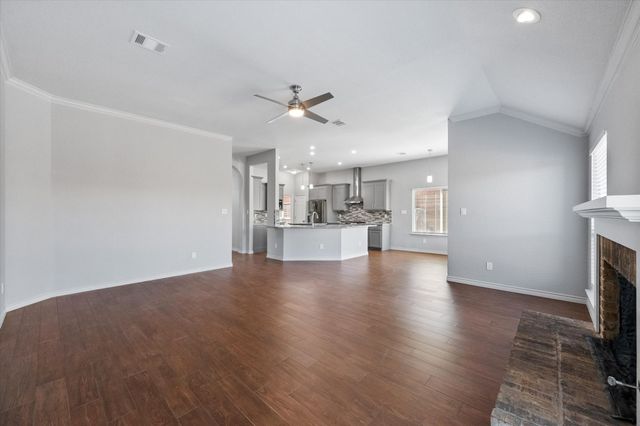 2211 Stennett Drive, Arlington, TX 76006