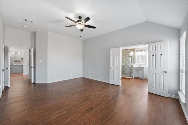 2211 Stennett Drive, Arlington, TX 76006