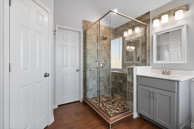 2211 Stennett Drive, Arlington, TX 76006