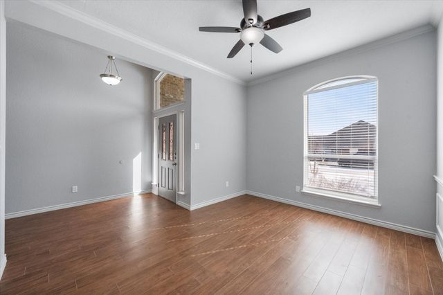 2211 Stennett Drive, Arlington, TX 76006