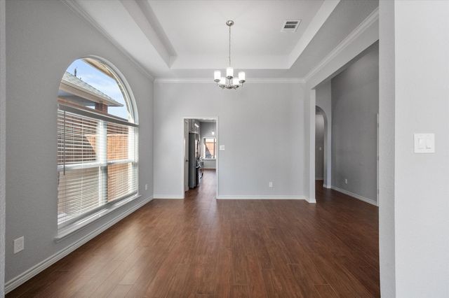 2211 Stennett Drive, Arlington, TX 76006