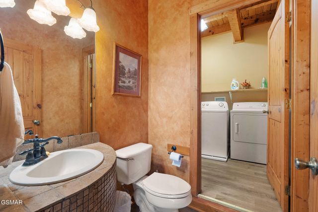 1833 Fantasy Way, Sevierville, TN 37876