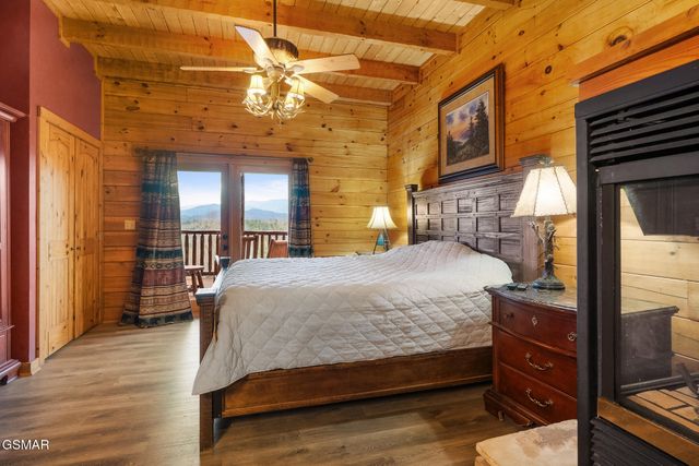 1833 Fantasy Way, Sevierville, TN 37876