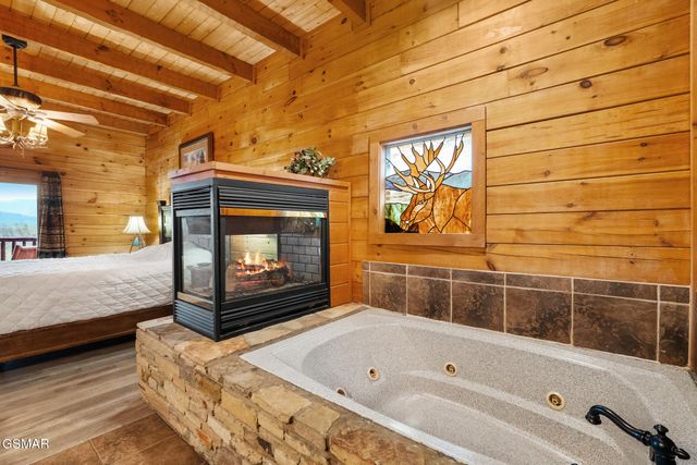 1833 Fantasy Way, Sevierville, TN 37876