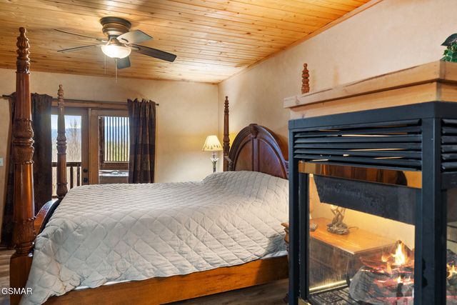 1833 Fantasy Way, Sevierville, TN 37876