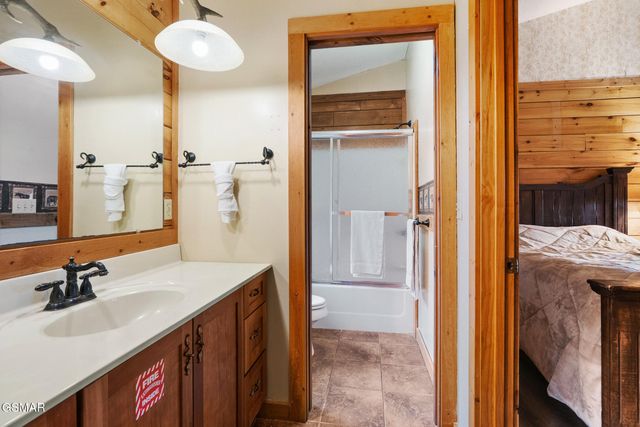 1833 Fantasy Way, Sevierville, TN 37876