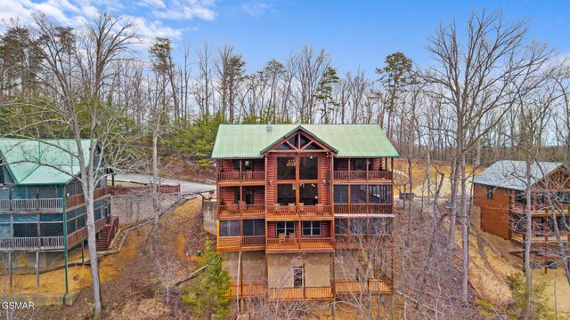 1833 Fantasy Way, Sevierville, TN 37876