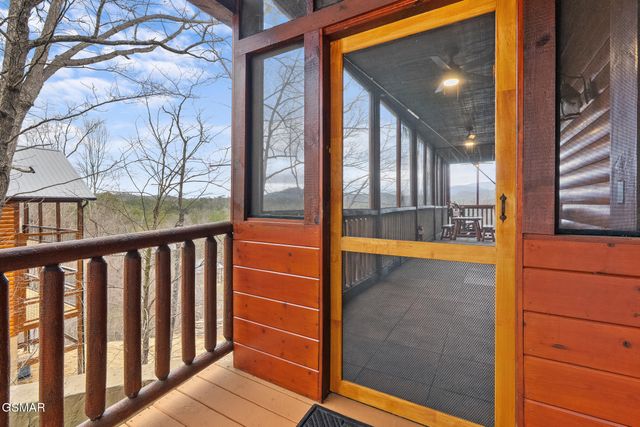 1833 Fantasy Way, Sevierville, TN 37876