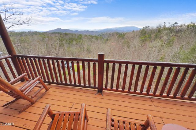 1833 Fantasy Way, Sevierville, TN 37876