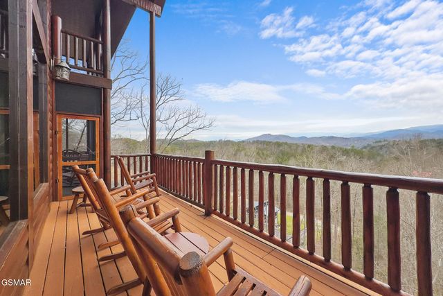 1833 Fantasy Way, Sevierville, TN 37876