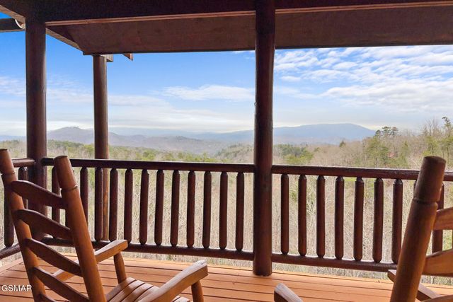 1833 Fantasy Way, Sevierville, TN 37876