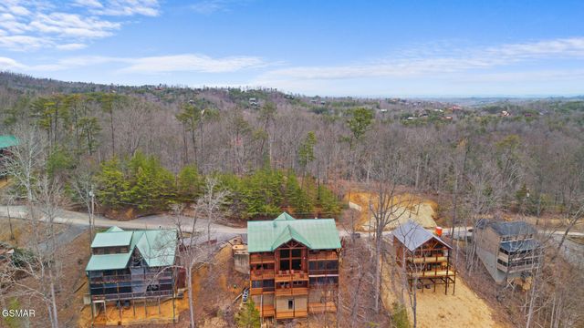 1833 Fantasy Way, Sevierville, TN 37876