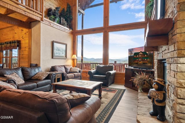 1833 Fantasy Way, Sevierville, TN 37876