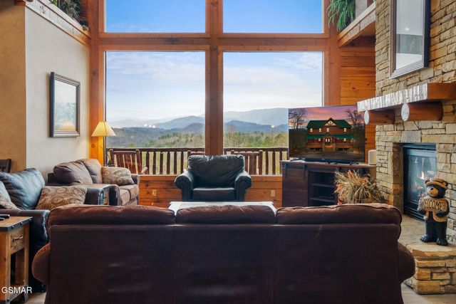 1833 Fantasy Way, Sevierville, TN 37876