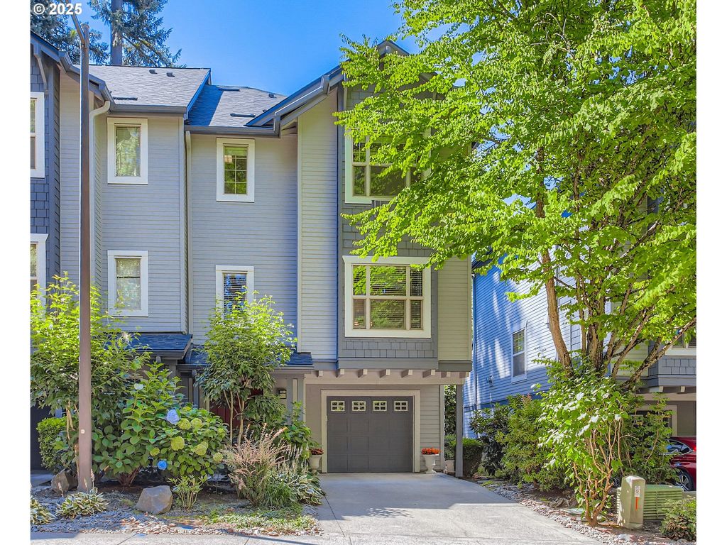 2105 Ne 50TH Way, Hillsboro, OR 97124