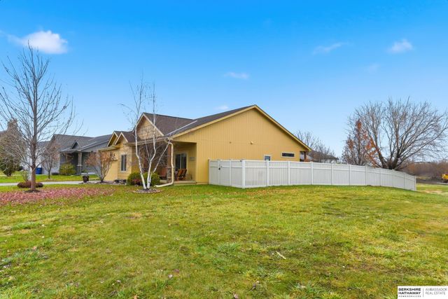 17208 Grand Avenue, Omaha, NE 68116