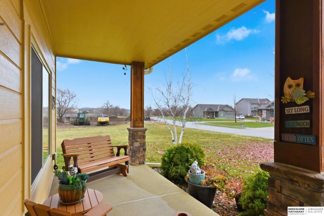 17208 Grand Avenue, Omaha, NE 68116