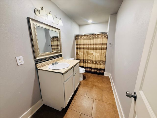 529 NW Private Road 147 Road, Rice, TX 75155