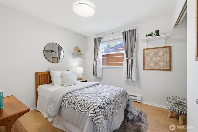 8425 18th Avenue SW, Seattle, WA 98106