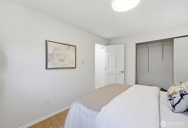 8425 18th Avenue SW, Seattle, WA 98106