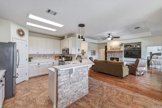 4219 HIGH SPRINGS DR, San Antonio, TX 78261