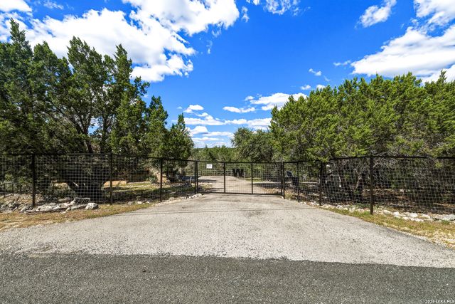 4219 HIGH SPRINGS DR, San Antonio, TX 78261