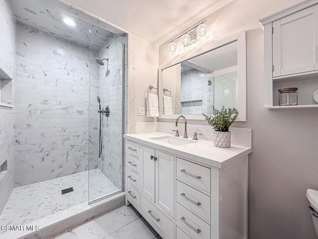 2153 Cook Circle, Thousand Oaks, CA 91360