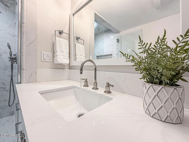 2153 Cook Circle, Thousand Oaks, CA 91360