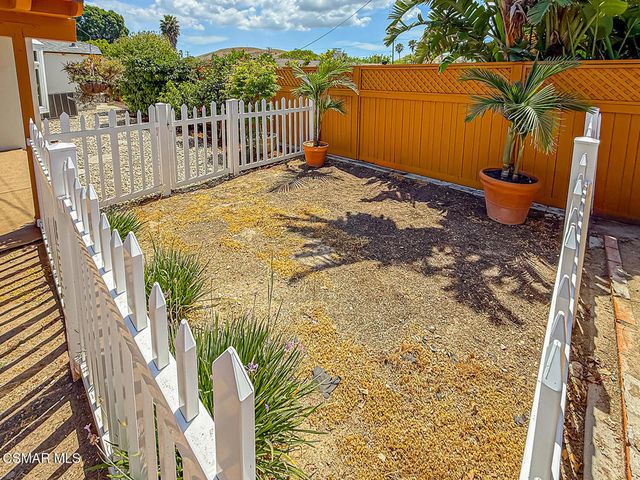 2153 Cook Circle, Thousand Oaks, CA 91360