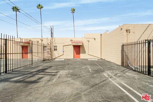 21512 Norwalk Boulevard, Hawaiian Gardens, CA 90716
