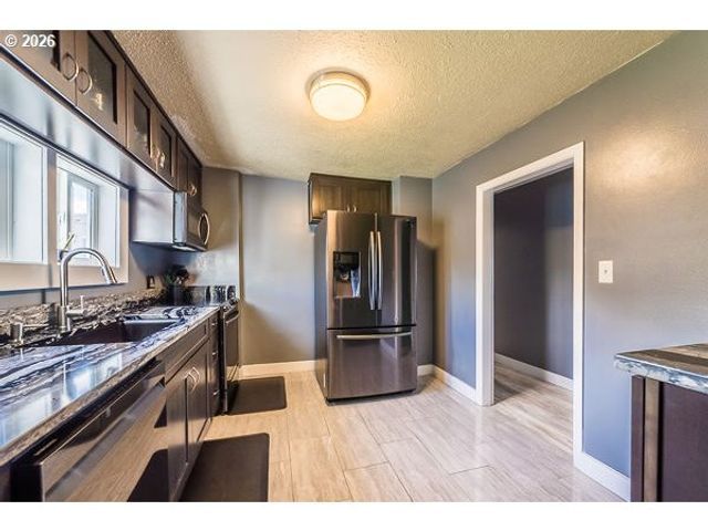 3310 Nw JETTY Ave 1, Lincoln City, OR 97367