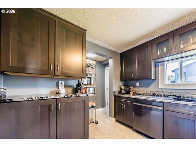 3310 Nw JETTY Ave 1, Lincoln City, OR 97367