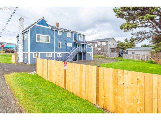 3310 Nw JETTY Ave 1, Lincoln City, OR 97367