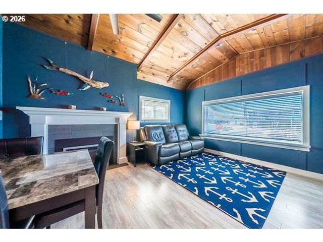 3310 Nw JETTY Ave 1, Lincoln City, OR 97367