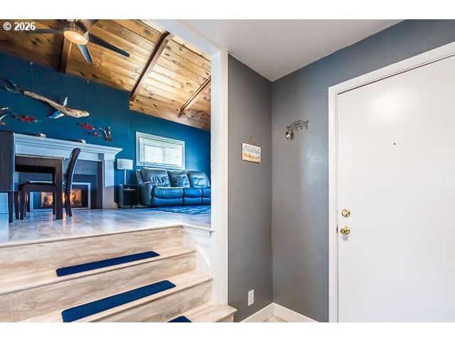 3310 Nw JETTY Ave 1, Lincoln City, OR 97367