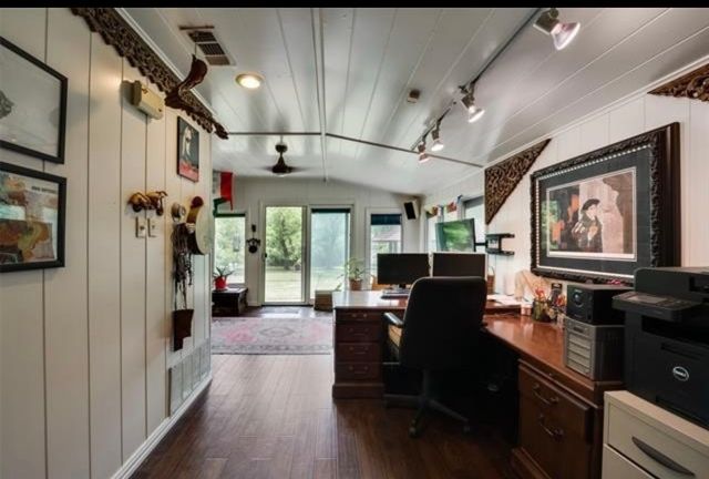 6049 W Red Bird Lane, Dallas, TX 75236