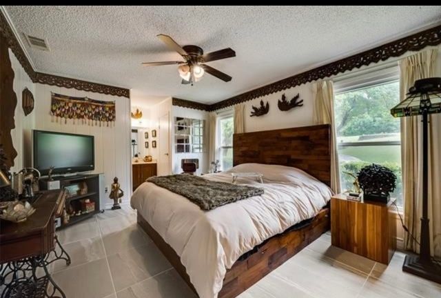 6049 W Red Bird Lane, Dallas, TX 75236