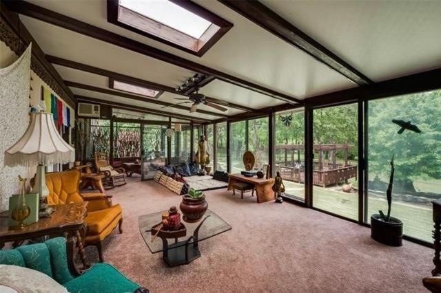 6049 W Red Bird Lane, Dallas, TX 75236