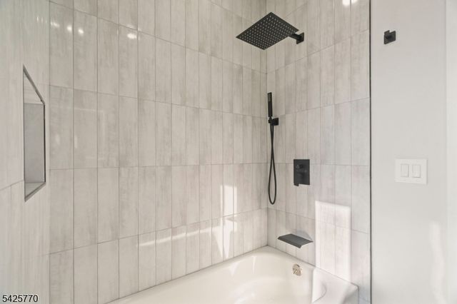 12 Western Dr, Fair Lawn Boro, NJ 07410