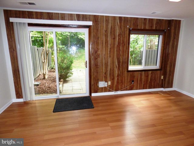 2253 COPPERSMITH SQ, Reston, VA 20191