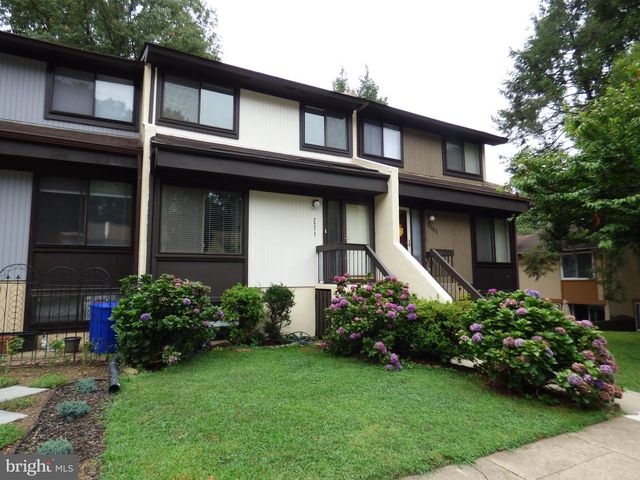 2253 COPPERSMITH SQ, Reston, VA 20191