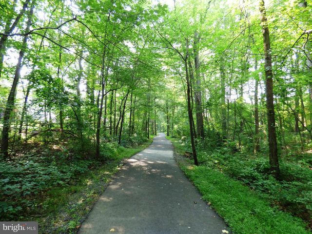 2253 COPPERSMITH SQ, Reston, VA 20191