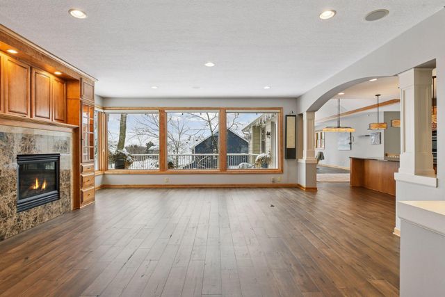 6480 Yosemite Lane, Excelsior, MN 55331