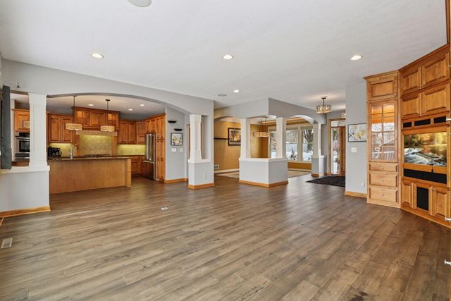 6480 Yosemite Lane, Excelsior, MN 55331