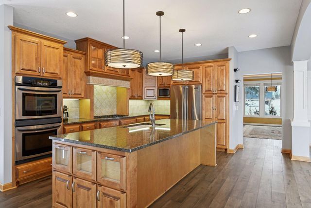 6480 Yosemite Lane, Excelsior, MN 55331