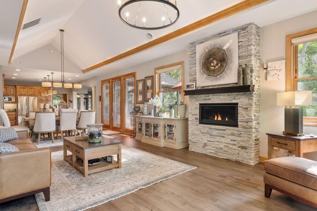 6480 Yosemite Lane, Excelsior, MN 55331