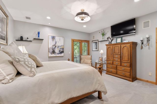 6480 Yosemite Lane, Excelsior, MN 55331