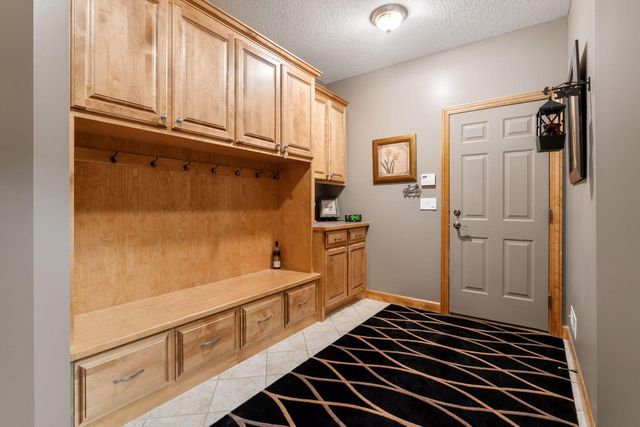 6480 Yosemite Lane, Excelsior, MN 55331