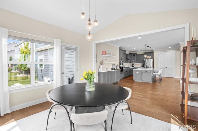 1233 Fienup Lake Drive, Chesterfield, MO 63005