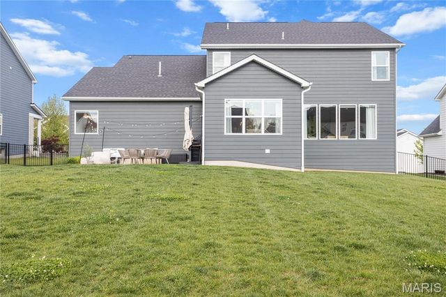 1233 Fienup Lake Drive, Chesterfield, MO 63005